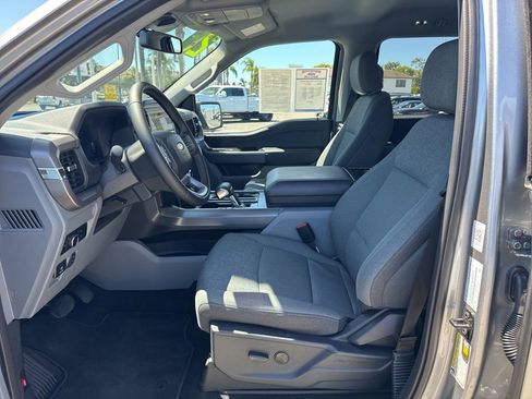 Used 2025 Ford F150 Lightning XLT AWD/4WD image 14