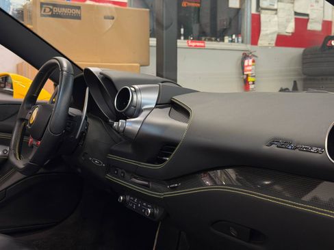 Used 2021 Ferrari F8 Tributo RWD image 22