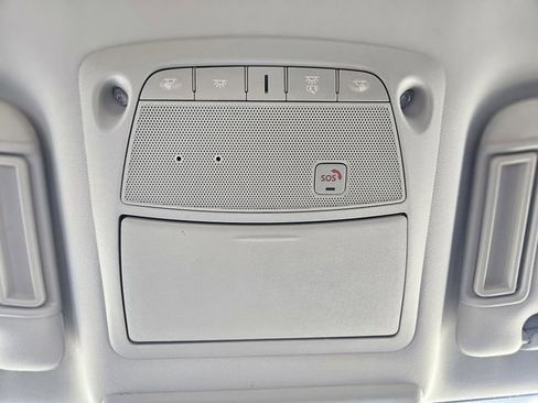 Used 2020 Nissan Armada SL image 27