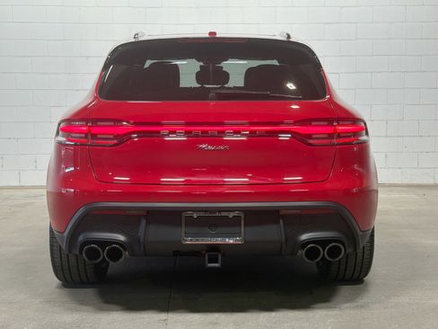 Certified 2025 Porsche Macan image 8