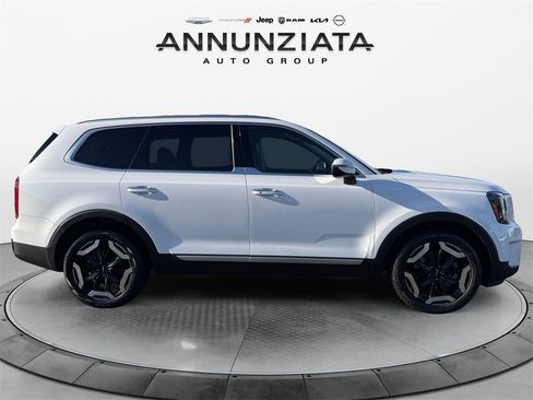 Used 2023 Kia Telluride S w/ S Sunroof Package image 6