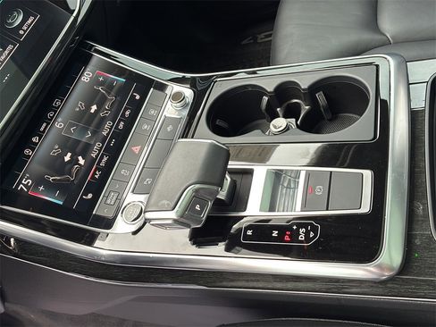 Used 2022 Audi Q7 3.0T Premium image 24