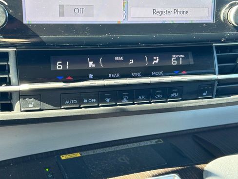 Certified 2024 Toyota Sienna XLE w/ XLE Plus Package image 37