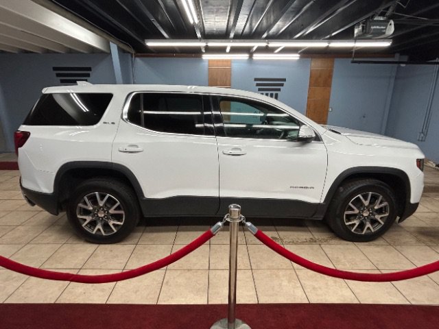 Used 2020 GMC Acadia SLE FWD image 4