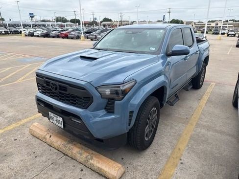 Used 2026 Toyota Tacoma TRD Sport RWD image 3