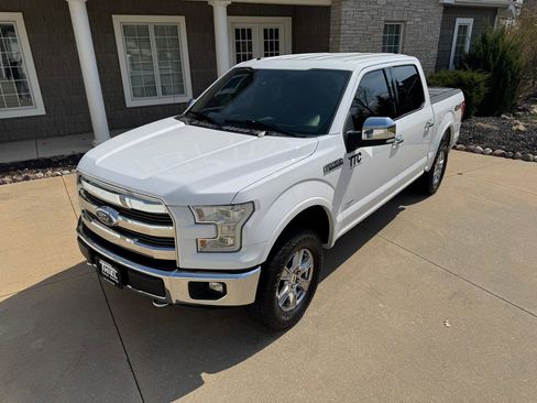 Used 2015 Ford F150 Lariat w/ Equipment Group 502A Luxury image 29