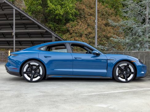 Certified 2025 Porsche Taycan AWD/4WD image 12