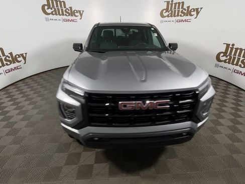 Used 2024 GMC Canyon Elevation w/ Convenience Package AWD/4WD image 3