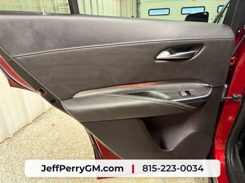 Used 2022 Cadillac XT4 Premium Luxury w/ Enhanced Visibility Package FWD image 17