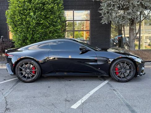 Used 2019 Aston Martin V8 Vantage Coupe RWD image 20