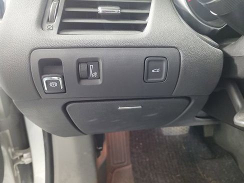 Used 2017 Chevrolet Impala LT FWD image 7