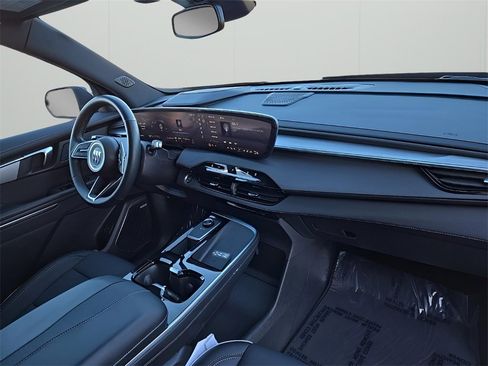 Used 2025 Buick Enclave Preferred image 21