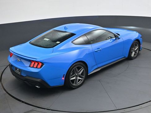 Used 2025 Ford Mustang Premium RWD image 25