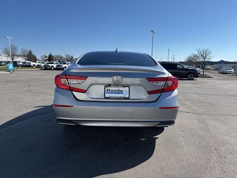 Used 2018 Honda Accord LX image 6