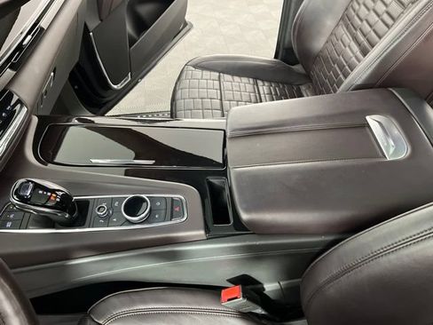 Used 2022 Cadillac Escalade Sport Platinum w/ LPO, ONYX Package AWD/4WD image 29