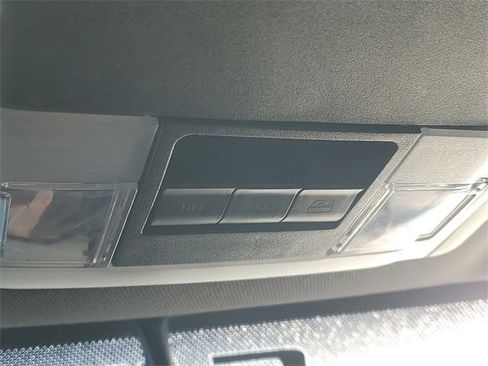 Used 2011 Ford F150 Lariat Limited image 29