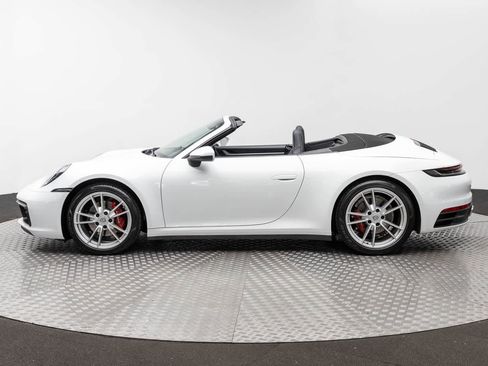 Used 2020 Porsche 911 Carrera RWD image 3