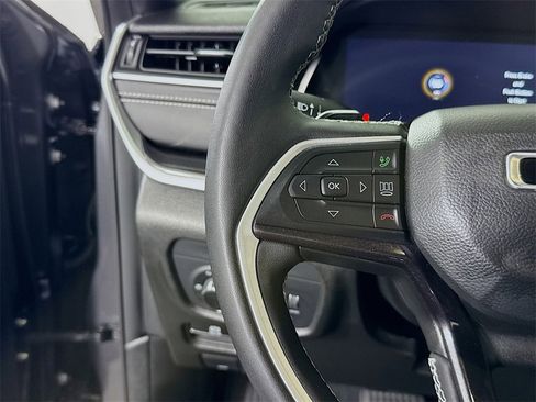 Used 2023 Jeep Grand Cherokee Altitude image 21