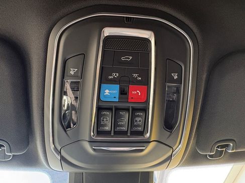 New 2026 Jeep Cherokee Overland image 7