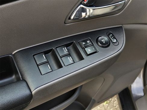 Used 2015 Honda Odyssey EX image 11