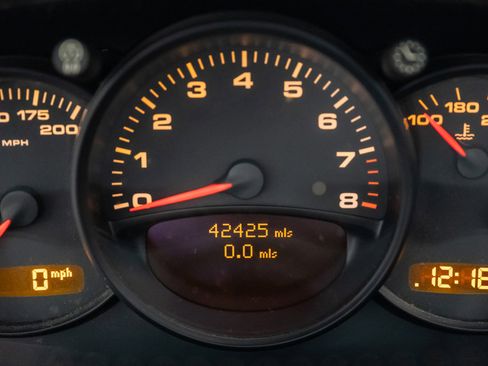 Used 2004 Porsche 911 Cabriolet image 22