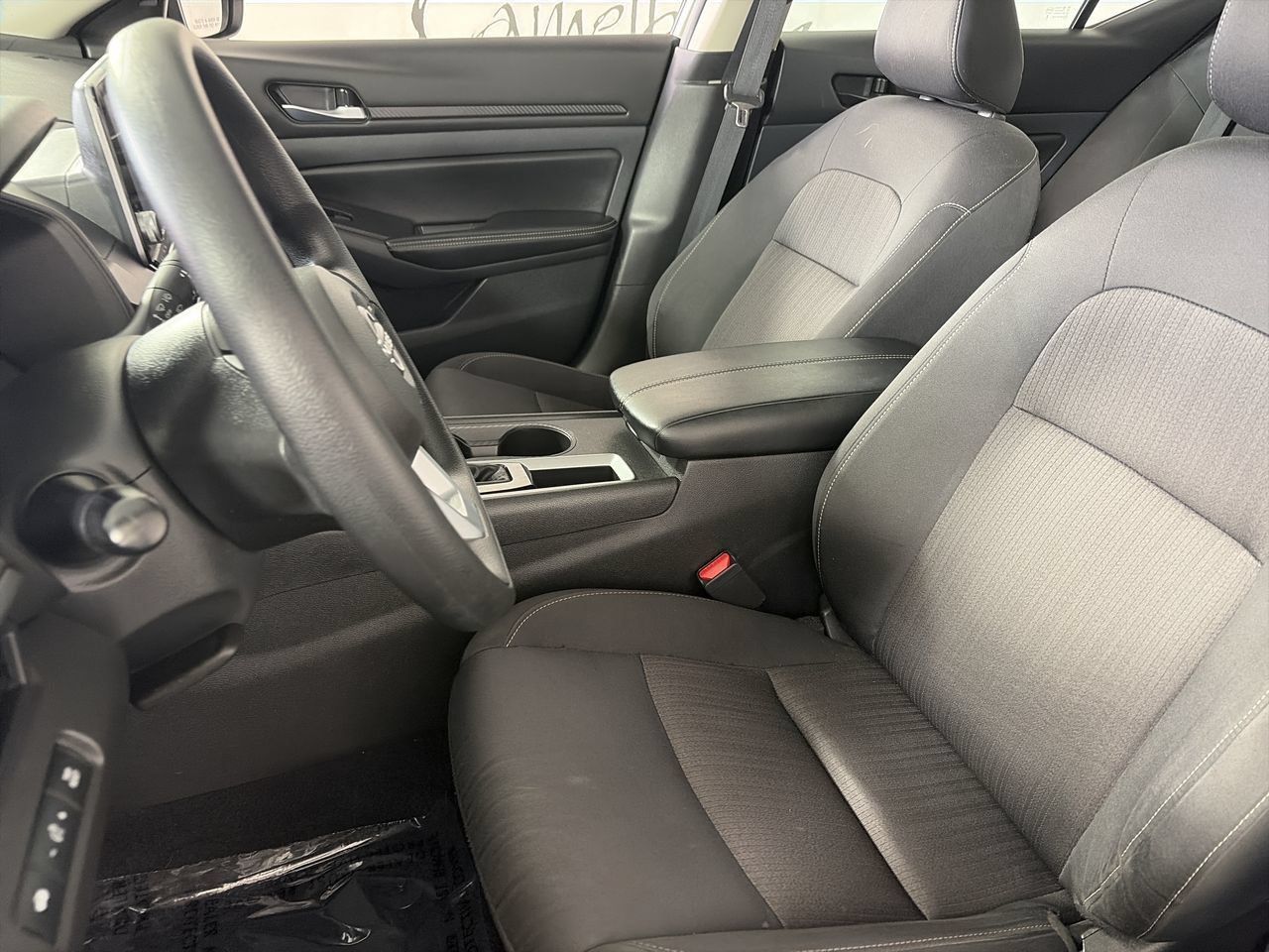 Used 2025 Nissan Altima 2.5 SV FWD image 20