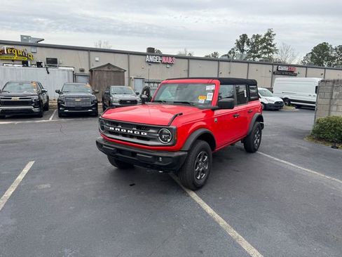 Used 2023 Ford Bronco Big Bend image 4