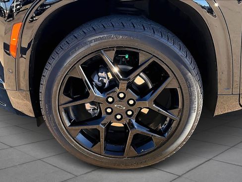 Used 2024 Chevrolet Traverse RS w/ LPO, Floor Liner Package image 12