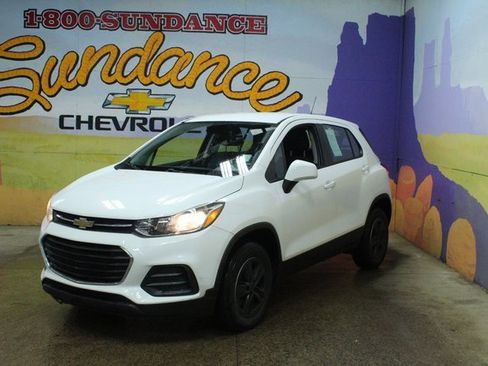 Used 2020 Chevrolet Trax LS w/ LPO, Cargo Package image 2