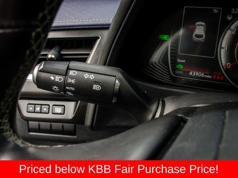 Used 2021 Lexus UX 250h 250h Base w/ Premium Package image 19