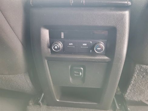 Used 2018 Chevrolet Traverse LS image 5