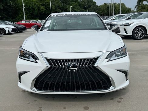 Certified 2024 Lexus ES 350 w/ Premium Package FWD image 2
