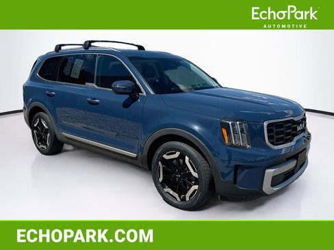 Used 2025 Kia Telluride S AWD/4WD image 1
