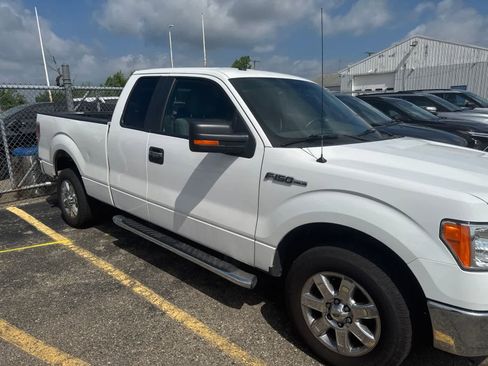 Used 2014 Ford F150 XLT w/ XLT Chrome Package RWD image 9