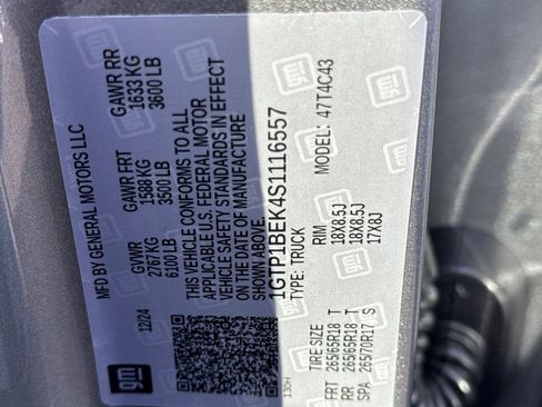 New 2025 GMC Canyon Elevation w/ Convenience Package image 24