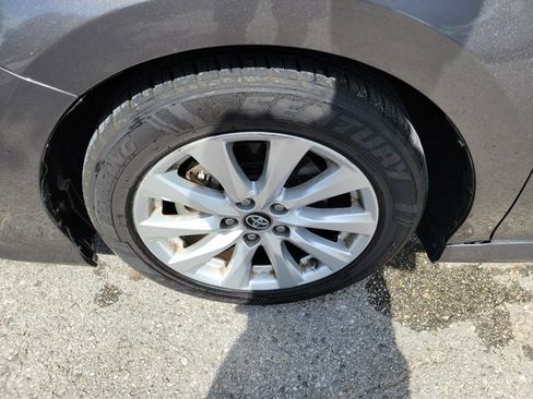 Used 2018 Toyota Camry LE FWD image 9