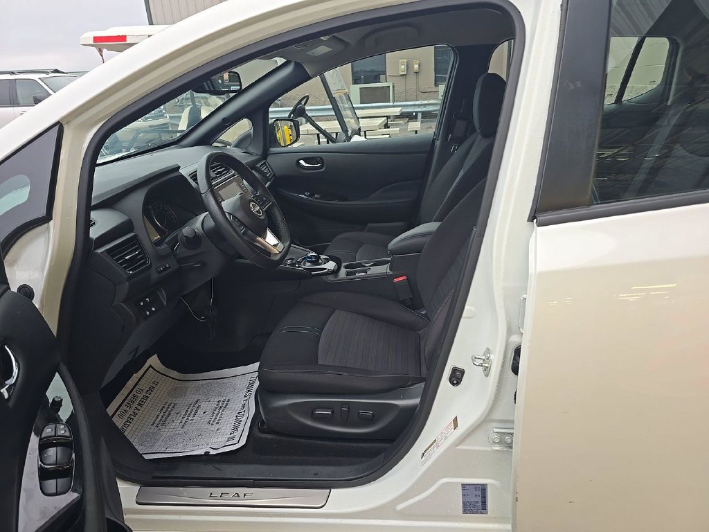 Certified 2024 Nissan Leaf SV Plus FWD image 6