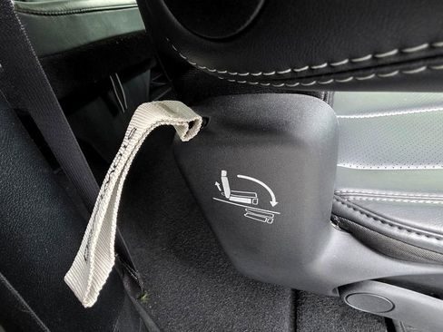 Used 2025 Chrysler Pacifica Select FWD image 57