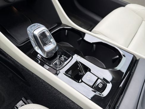 Used 2026 Volvo XC40 B5 Ultra w/ Protection Package Premier image 49