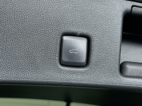 Used 2024 Ford Escape ST-Line image 28