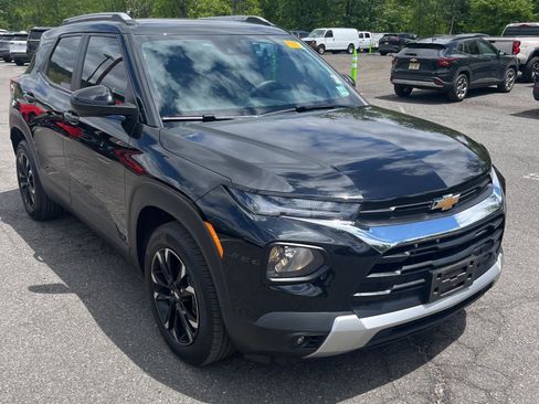 Used 2023 Chevrolet TrailBlazer LT FWD image 1