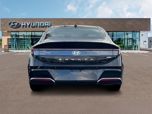 New 2025 Hyundai Sonata Limited image 6