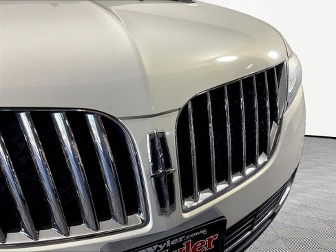 Used 2013 Lincoln MKX FWD image 32