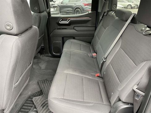 Used 2025 Chevrolet Silverado 1500 LT image 13