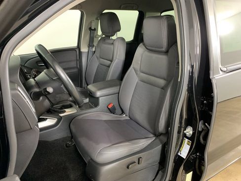 Used 2023 Nissan Frontier SV w/ Technology Package image 23