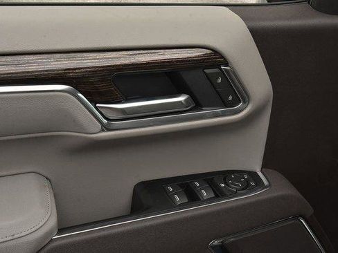 New 2025 GMC Sierra 1500 SLE w/ Preferred Package image 16