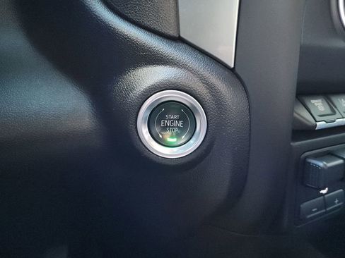 Used 2025 Chevrolet Silverado 2500 Custom w/ Custom Value Package image 26