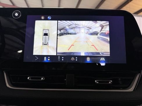 Used 2025 Chevrolet Equinox LT w/ Convenience Package II FWD image 22
