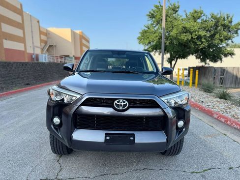 Used 2014 Toyota 4Runner SR5 RWD image 4
