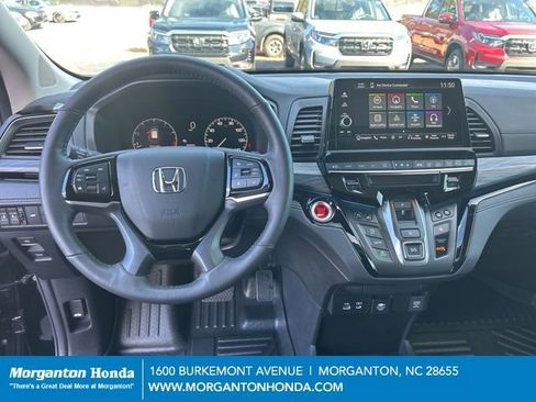 Used 2025 Honda Odyssey Elite image 17